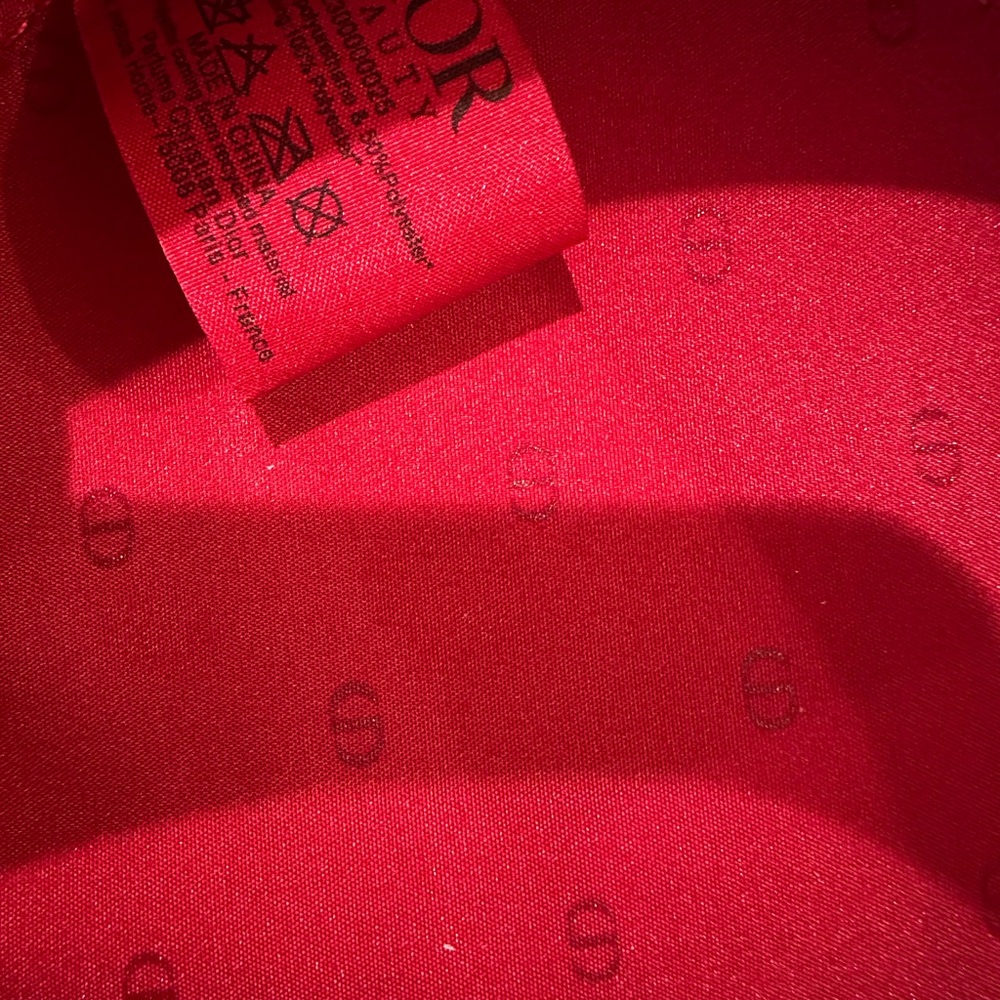 Dior Scarlet Beauty Pouch - Picture 5 of 6